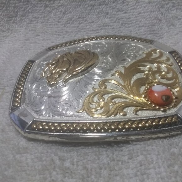 Montana Silversmiths Buckle Horse Head Gold Swirl Corner Stone Fully Engraved - Picture 5 of 10